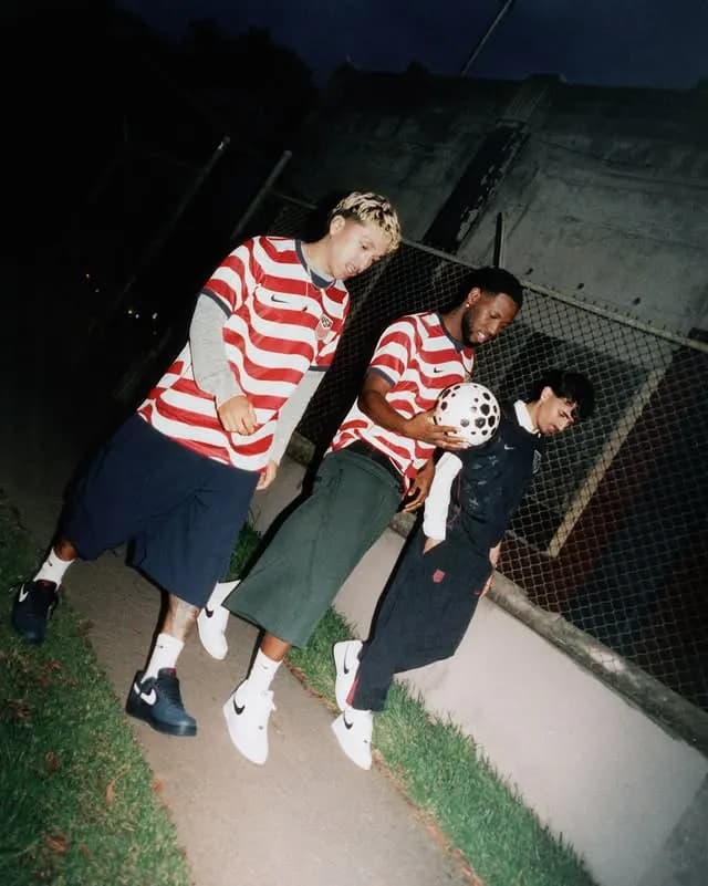 Nike streetwear group post